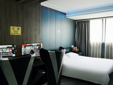 桃源芭比伦电竞酒店(武陵大道店)