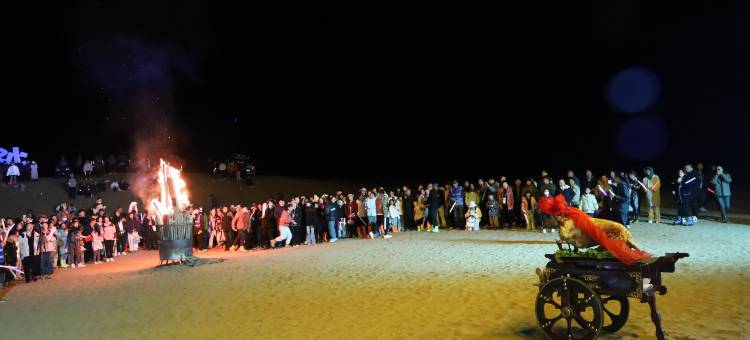 夜鸣沙酒店图片