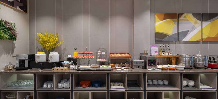 如家UP华驿精选酒店(东营胜利油田中心医院西城万达广场店)图片