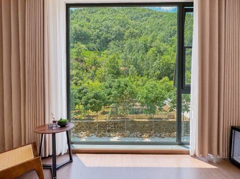 山月坞 Yakamoz 设计师民宿(重渡沟景区店)图片