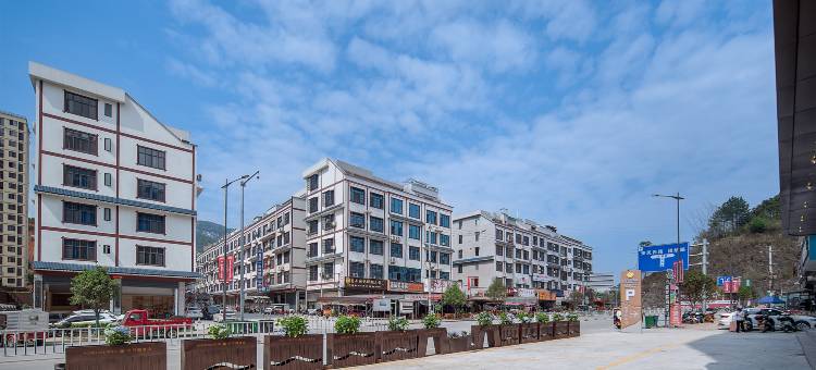 明月湖酒店(百色隆林店)图片