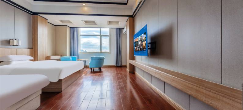 小鹿辰客酒店(广州技术师范大学白云学院店)图片