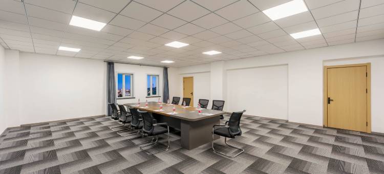 大连火车站中山广场颐居酒店图片