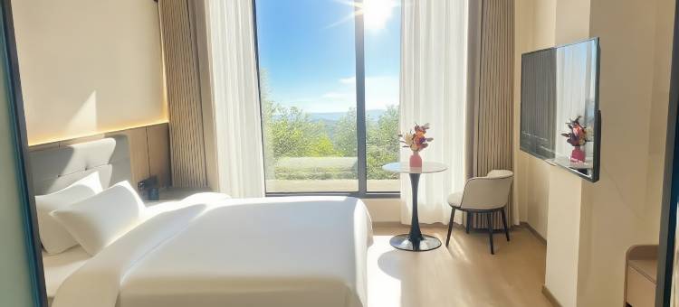 艺龙瑞云酒店(信阳固始蓼城大道恒太太平洋购物中心店)图片