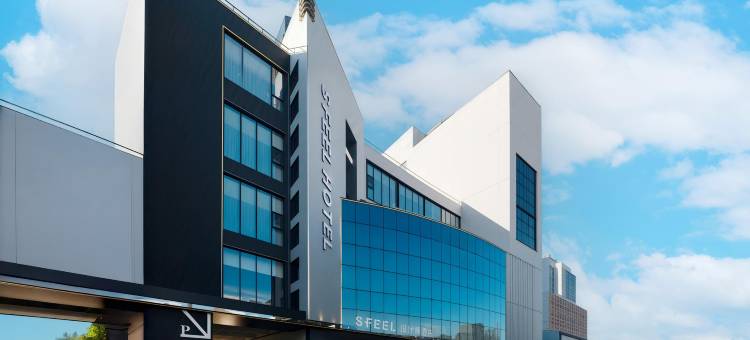 SFEEL设计师酒店(昆明穿金路地铁站店)图片