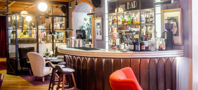 布朗斯中心酒店(Brown's Central Hotel)图片