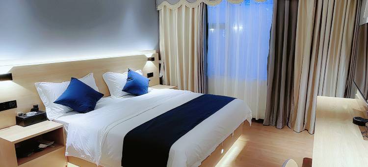 栖夕电影酒店(南宁九曲湾温泉首创奥特莱斯店)图片