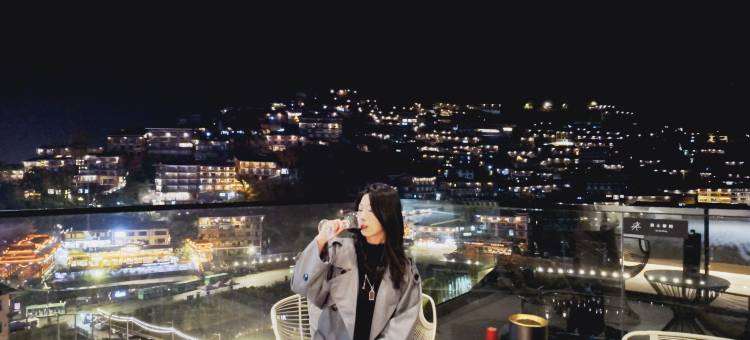 元素精品民宿(西江千户苗寨一号风雨桥店)图片