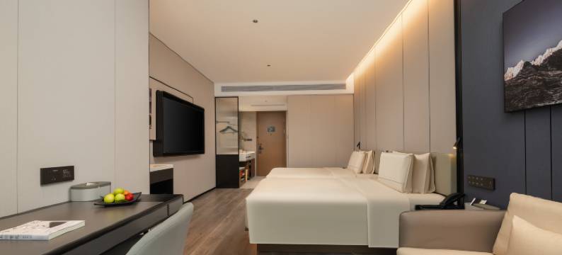 惠州华贸天地荣灿江景亚朵酒店图片