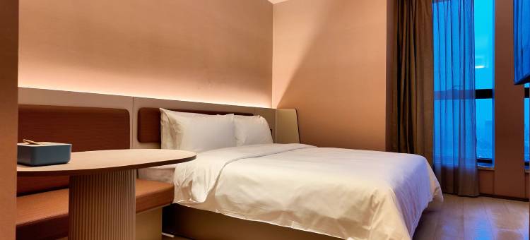 濮阳县华庭酒店(上亿广场店)图片