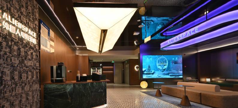 和光·ALIENSPACE外星人电竞酒店(苏州观前街平江路店)图片