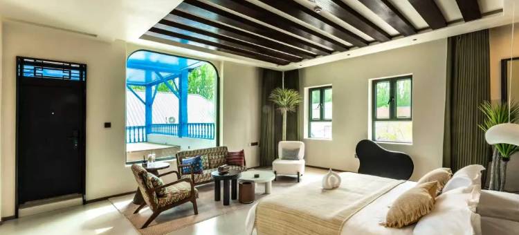 伊宁·繁墅|WarmHome·多元素主题美墅(六星街景区店)图片