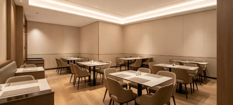 LBED NEON酒店(苏州观前街平江路店)图片