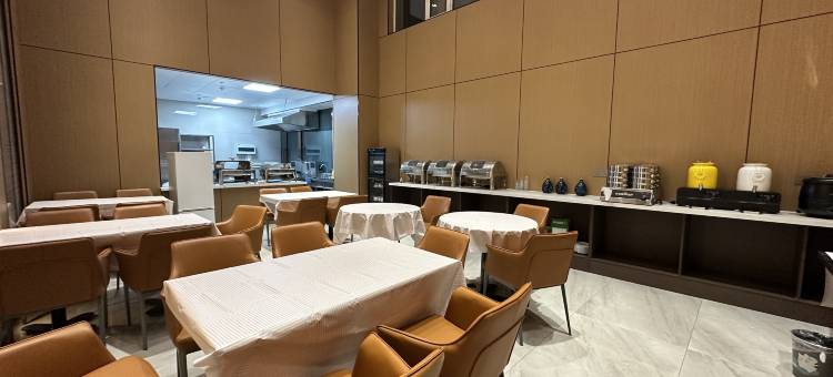 锐思特酒店(乌兰察布站店)图片