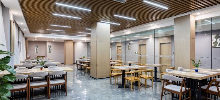 乌鲁木齐华凌市场云居酒店图片