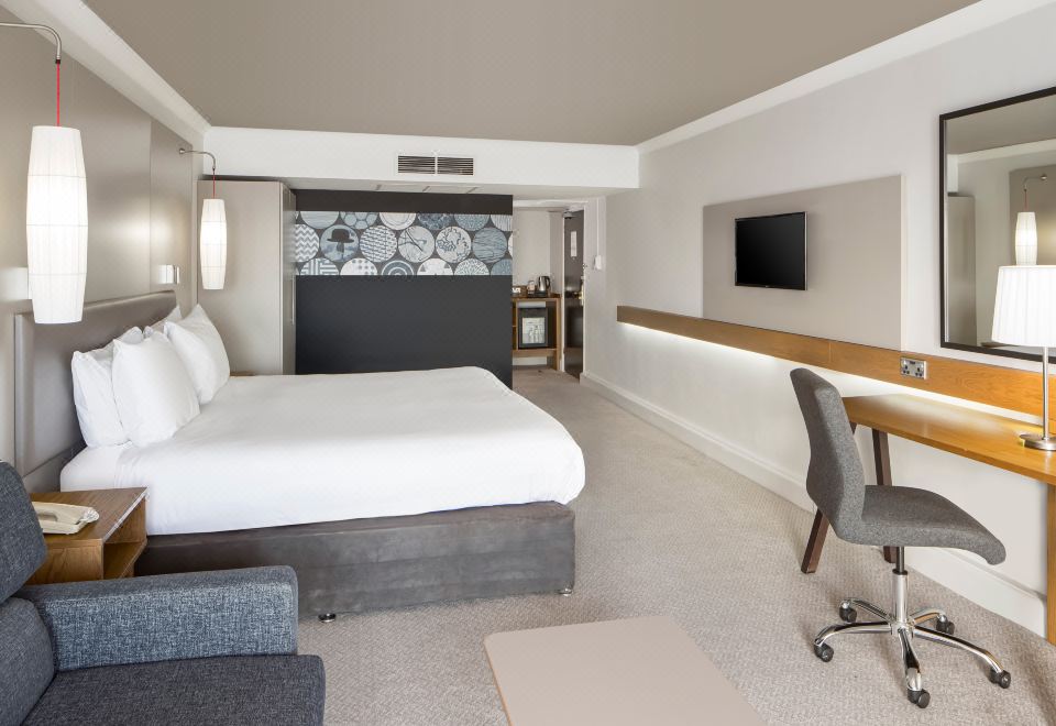 Crowne Plaza PLYMOUTH by IHG Hotel Overview