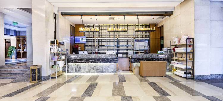 云缨电竞民宿(郑州绿城广场地铁站店)图片