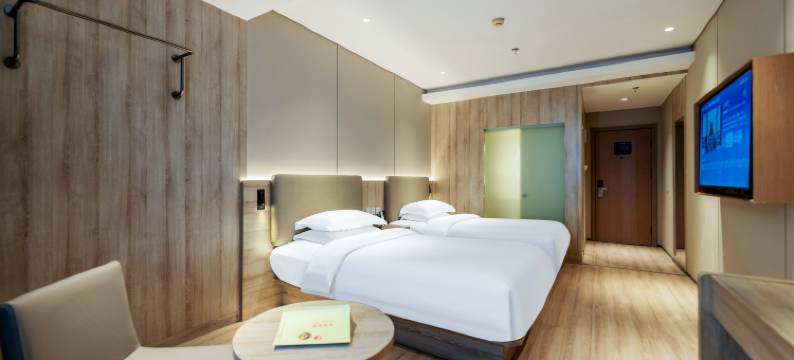 加雅酒店(凤城二路青少年中心地铁站店)图片