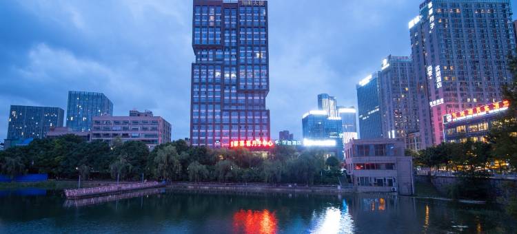 汉庭酒店(贵阳北站白鹭湖湿地公园店)图片