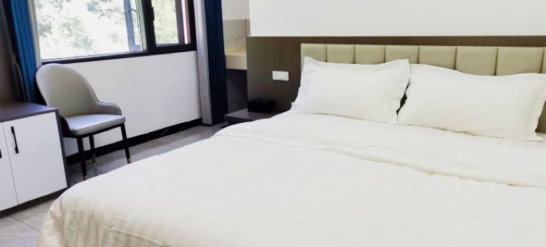 高铁驿站(神农架站店)图片