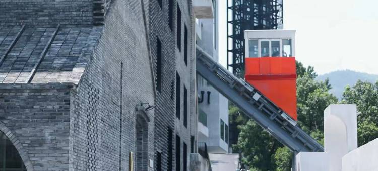 那云度假村悬崖上的天空之城图片