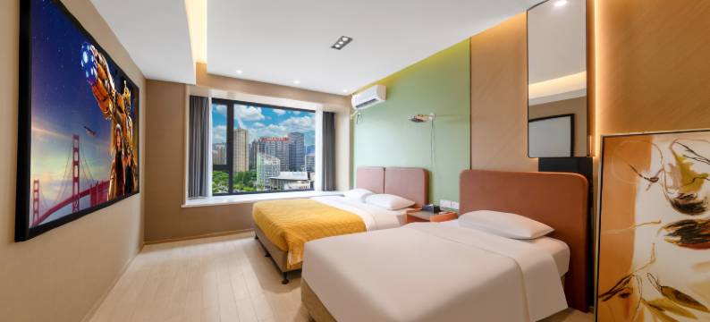 普兰尼·H水晶公寓(曲江汉华城店)图片