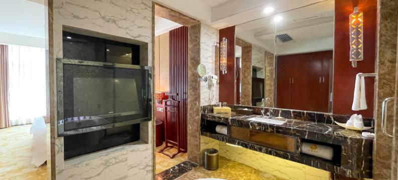 黄金国际假日酒店(普宁池尾高速收费站店)图片