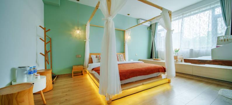 归觅精品民宿(建水古城小火车店)图片