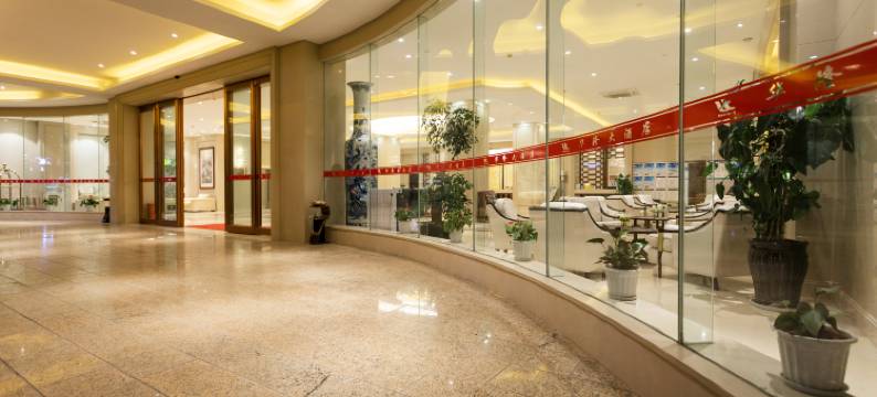 澜沧华隆大酒店(拉祜广场店)图片