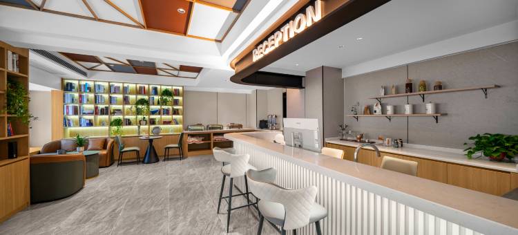 辰亚·臻舍高空城景酒店(湖南金融中心茶子山地铁站店)图片