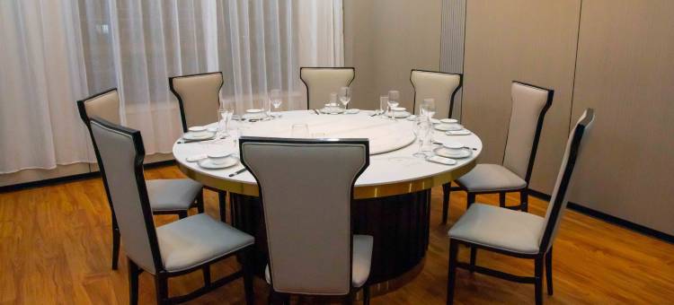 吉隆岷山康养酒店图片