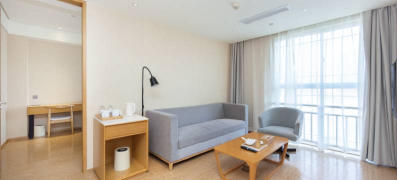 上海城市沙滩轩逸假日酒店(金山卫火车站店)图片