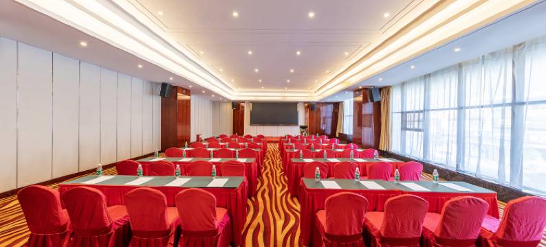 拉萨岷山天瑞大酒店图片