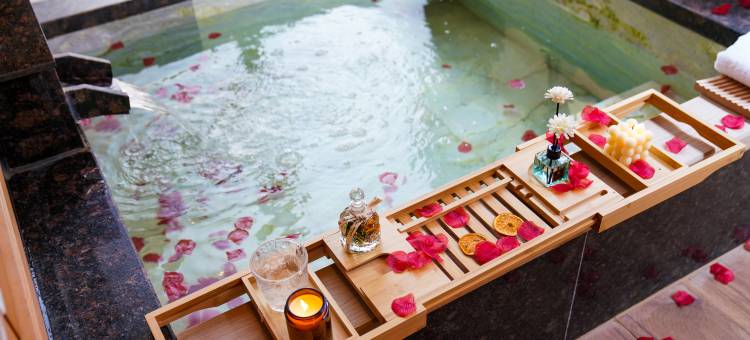 大连唐枫温泉别墅(大连金石滩金石万巷商业街店)图片