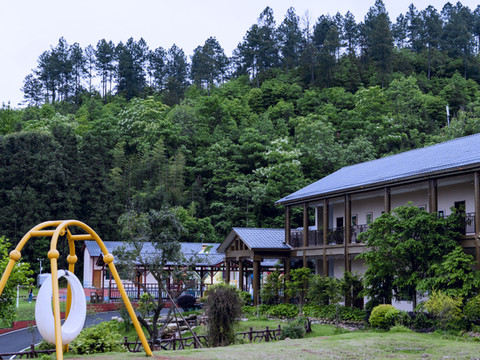 万安红豆杉养生谷民宿