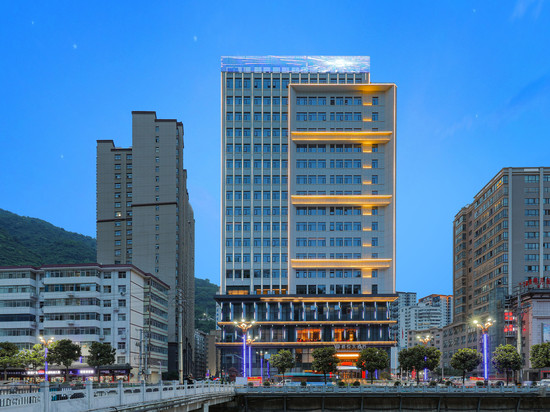 镇安缤悦大酒店