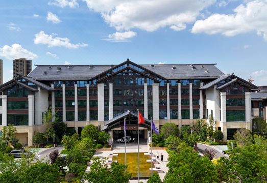 舞钢迎宾馆外景图