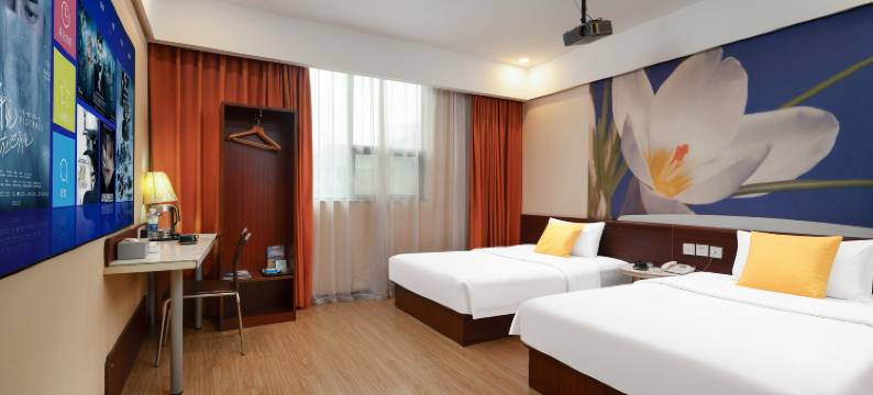 绵竹知己堂酒店(中心广场店)图片