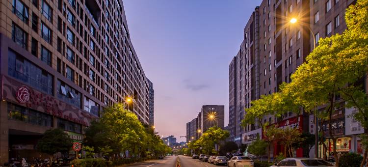 泊宁逸酒店(宁波北仑银泰宁职院店)图片