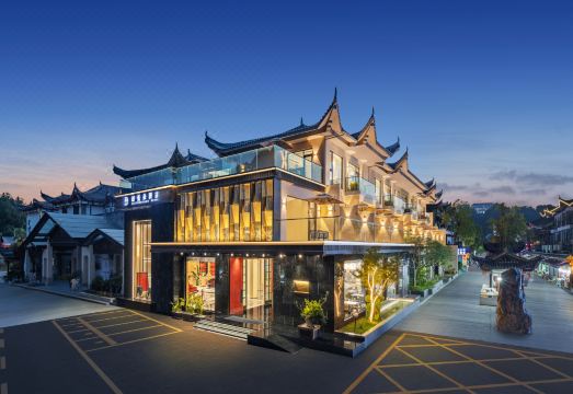 铂曼朵酒店（恩施土家女儿城店）外景图