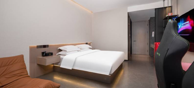 蚂蚁电竞酒店(信阳万达广场店)图片