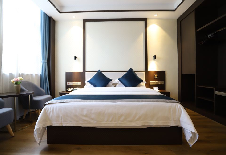 昆明兴华酒店（滇池旅游度假区店）外景图