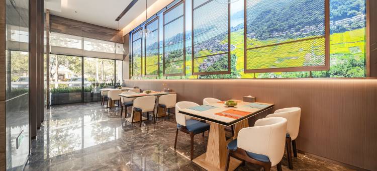 云浮凤祺酒店式公寓(六都店)图片