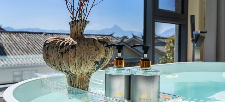 丽江千山木雪丨日照金山·Warm Sun雪山观景度假美宿(丽江古城店)图片