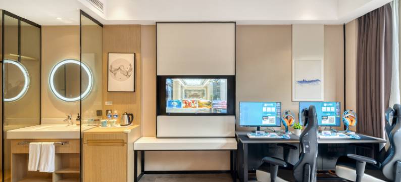 爱电竞酒店(武汉白沙洲杨泗港长江大桥店)图片