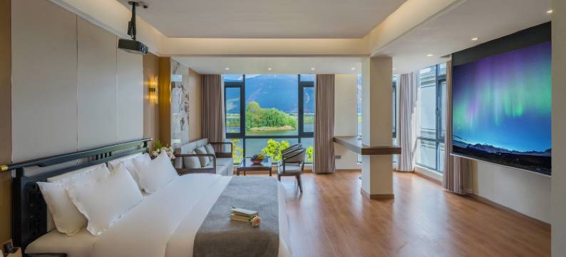 水泽缘Lakeview·云栖湖畔丨白族美学观景民宿(三义国际机场店)图片