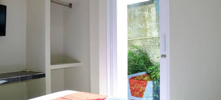 RedDoorz near Mangga Dua Square图片