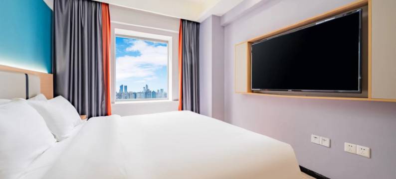 轻逸商旅公寓(西安大唐不夜城理工大曲江校区地铁站店)图片