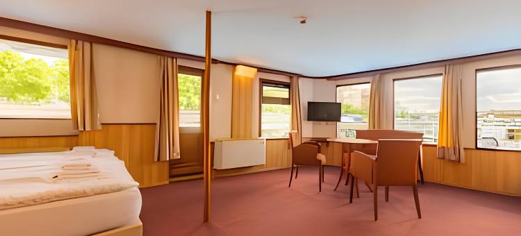 幸运游船酒店(Fortuna Boat Hotel Budapest)图片