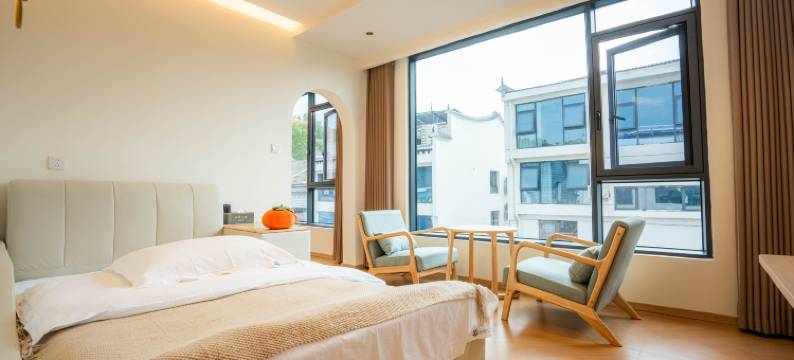 天堂寨甜艳小筑图片